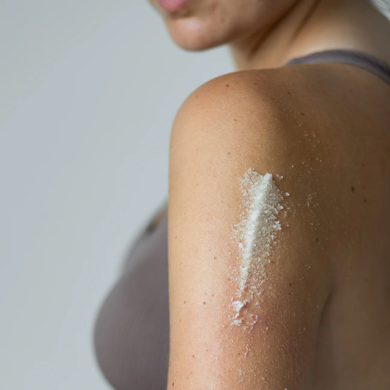 Ingrown hair exfoliating body scrub Sweet escape